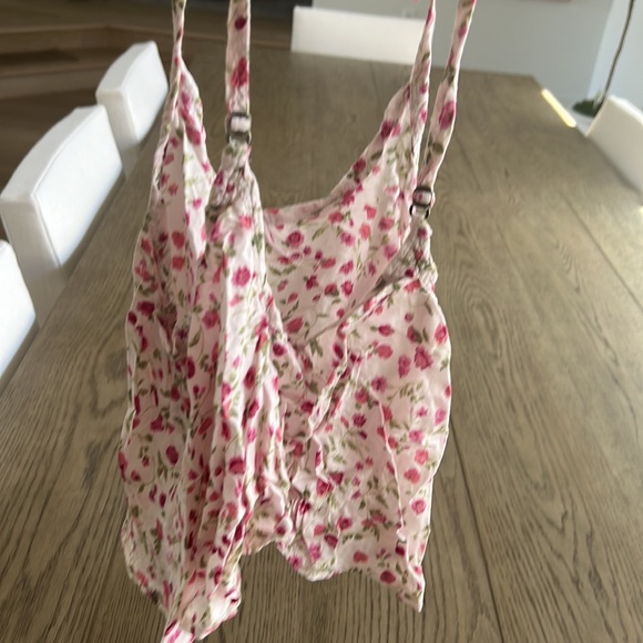 Floral adjustable tank top Abercrombie & Fitch size Small - Picture 2 of 2